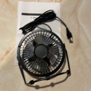 NWOT 4” Metal USB Desk Fan